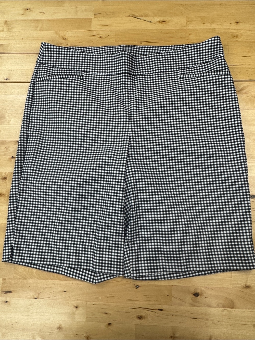 Chico's Black & White Gingham Pull-On Bermuda Shorts Size 3 US 16 Stretch